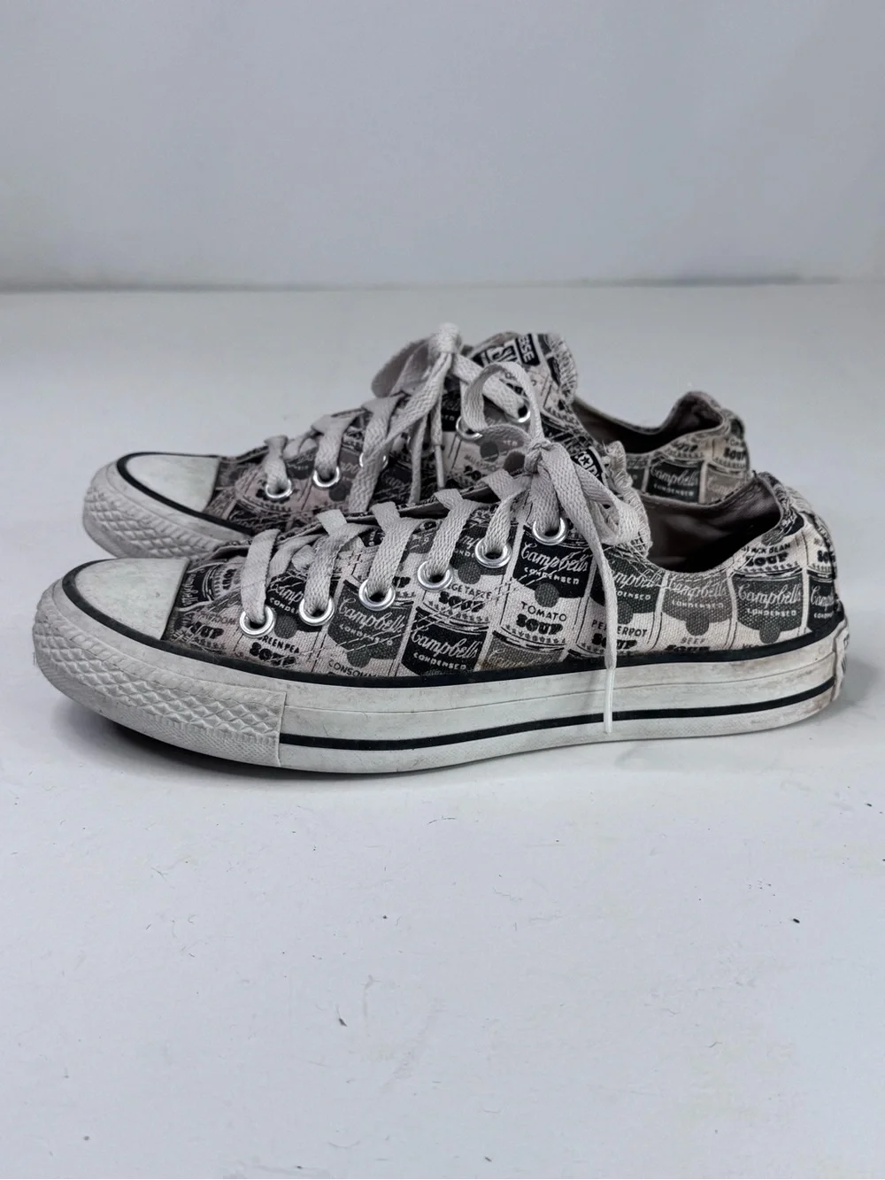 Converse Low Top Sneakers in Grey and Andy Warhol Campbells Soup print size 5